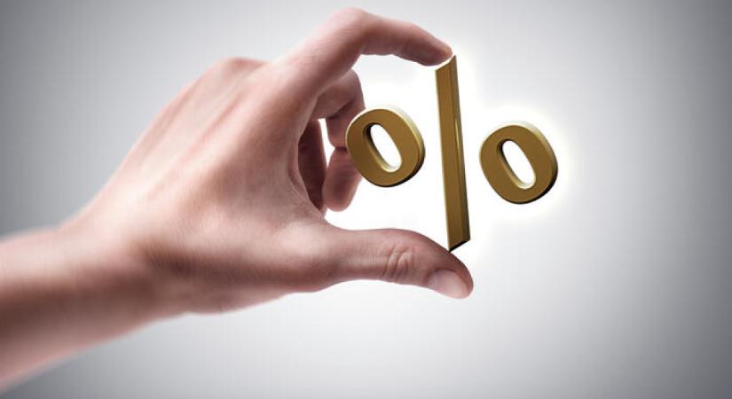 Jócskán prolongálták a kamatstopot