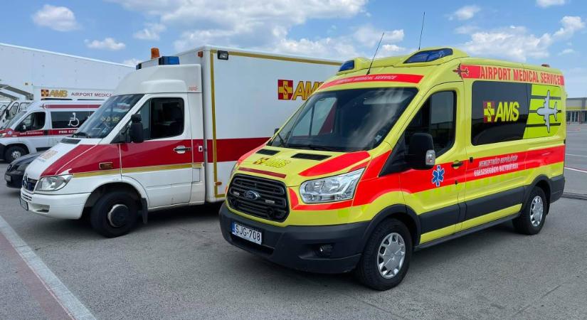 Drámai tíz perc Ferihegyen: két landoló gépen is életveszélyben volt egy utas