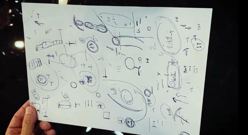 Engedélyt adott: mégis lehet Orbán-firkás pólót gyártani