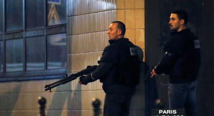 Iszlám terror: a 132 áldozatra emlékeznek