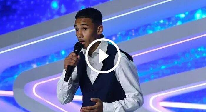 Ádám Attilát kamerák előtt osztotta ki a Megasztár bombázója