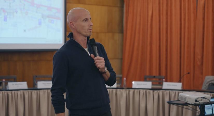 Lakossági fórum a Hajnal utca felújításáról