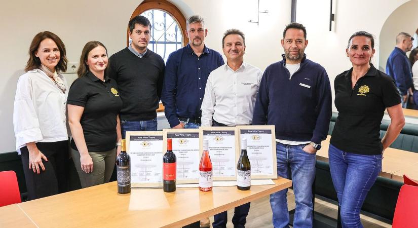 Négy arannyal tért haza Ázsiából ez a pannonhalmi borászat - fotók