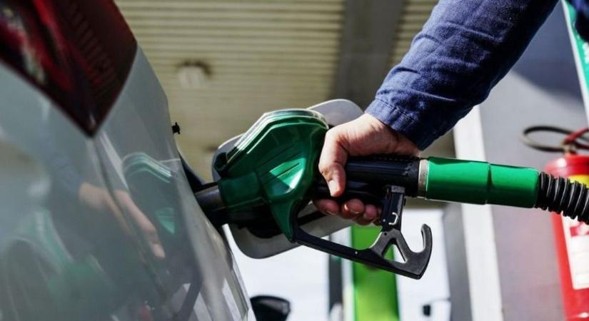 Akció ünnepek előtt: itt tankolj, ha a legolcsóbbat keresed