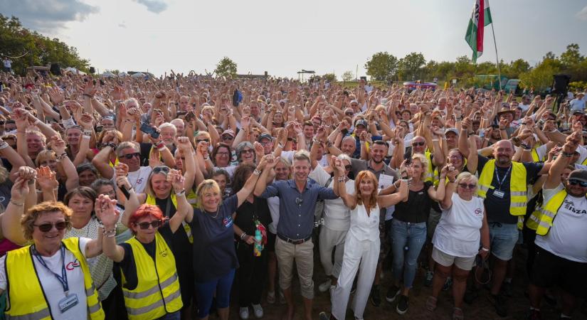 Hétfőn mutatja be jelöltjeit a Tisza Párt, nincs szó halasztásról