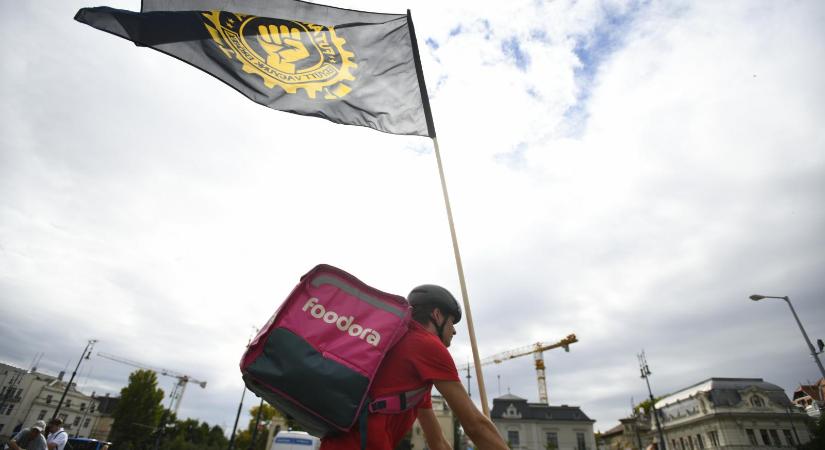 Pénteken jön az újabb tüntetés, holtpontról mozdítanák ki ügyüket a futárok