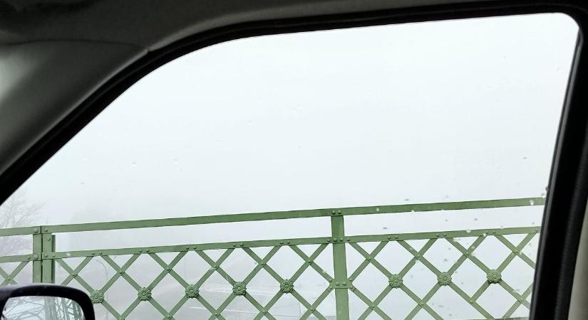 Pénteken is marad a szürkeség, erre kell készülni a hétvége előtt