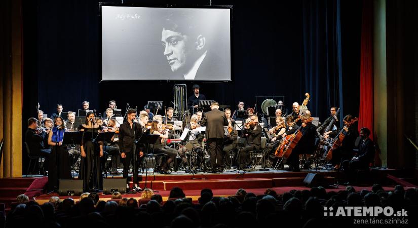 OTT JÁRTUNK: Így zárult az Ady szimfonikusokkal koncertsorozat - "keresztelő" is volt (FOTÓK)