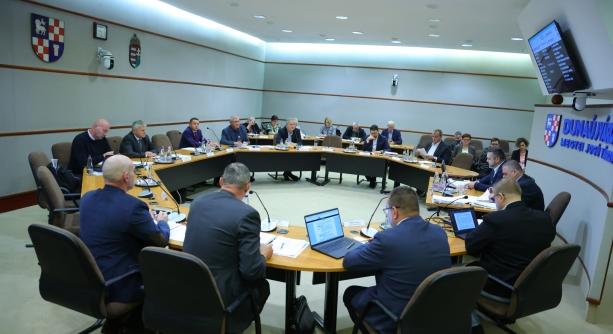 Közgyűlés: a kórház melletti parkolók építésének szerződéseiről is döntöttek