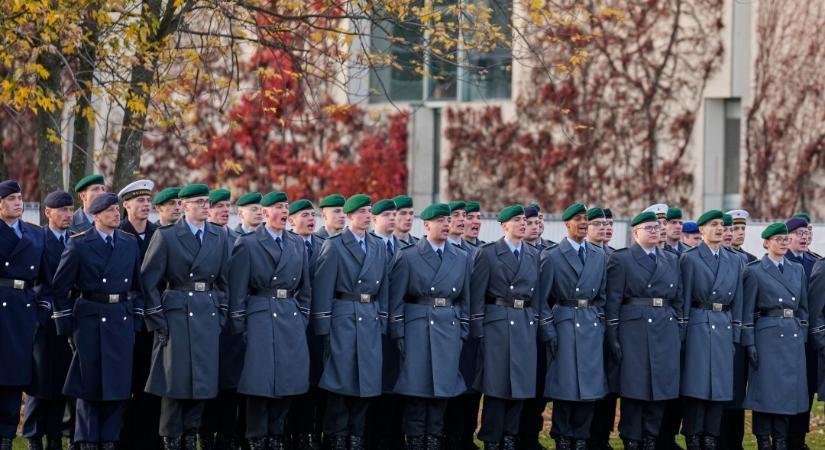 Kinyílt Pandora szelencéje: jön a „szükségalapú” sorkötelezettség Németországban