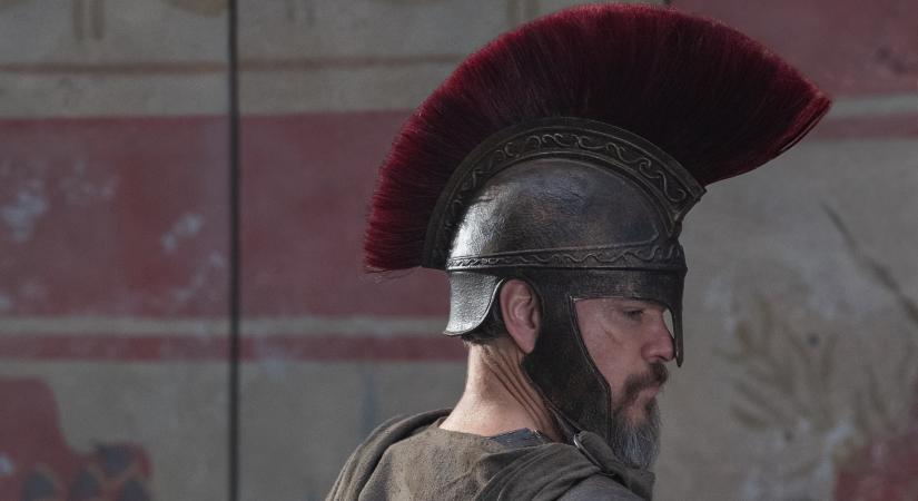 Érkezett egy kép Christopher Nolan Odüsszeiájához, amin a híres trójai falovat lehet látni