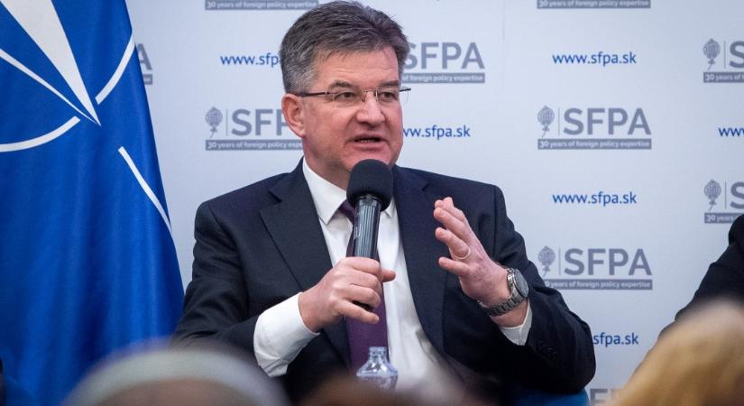 Utolérte Szlovákiát az évtized botránya: Eppstein mondta tollba Lajčáknak, hogyan képviselje Szlovákiát migrációs ügyben