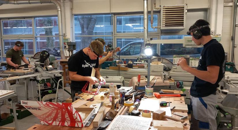 Tizedszer mérhették össze tudásukat a jövő faipari szakemberei Sopronban - fotók, videó