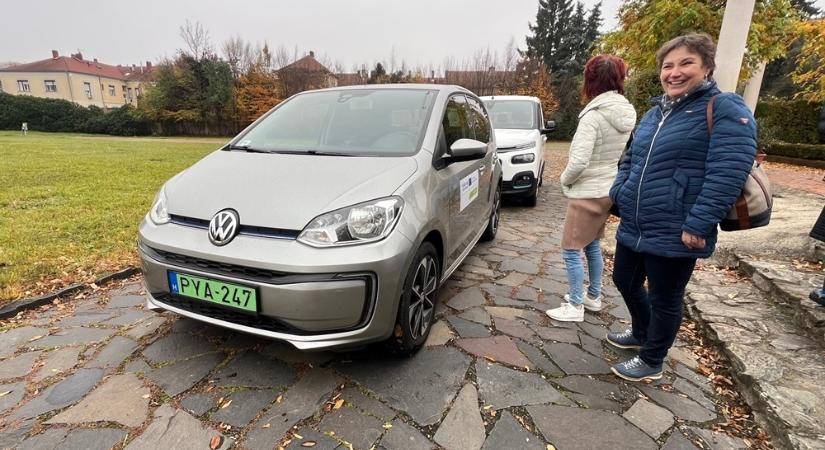 Pályázaton jutott két elektromos autóhoz a szombathelyi önkormányzat, amiket a szociális ellátásban vetnek be