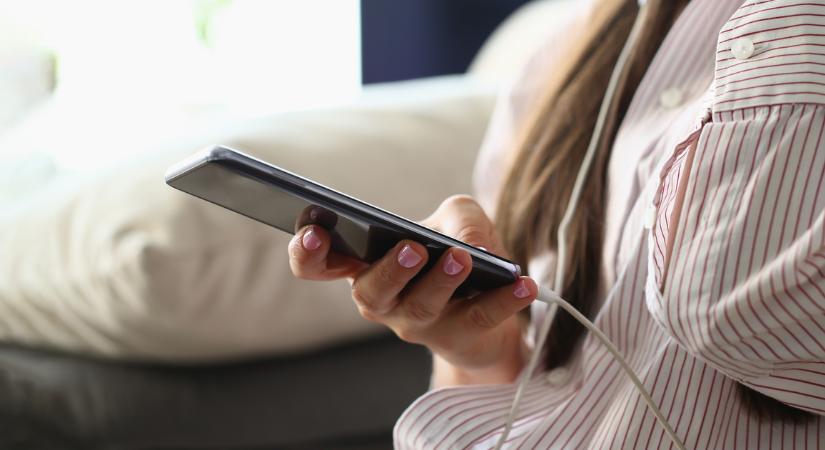 Elindult az első olyan zenei platform, ahol csak mesterséges intelligencia által generált zenéket lehet hallgatni