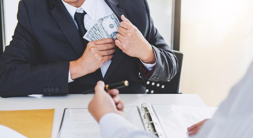 Minden állami vállalatot ellenőriznek Ukrajnában a korrupciós ügy miatt