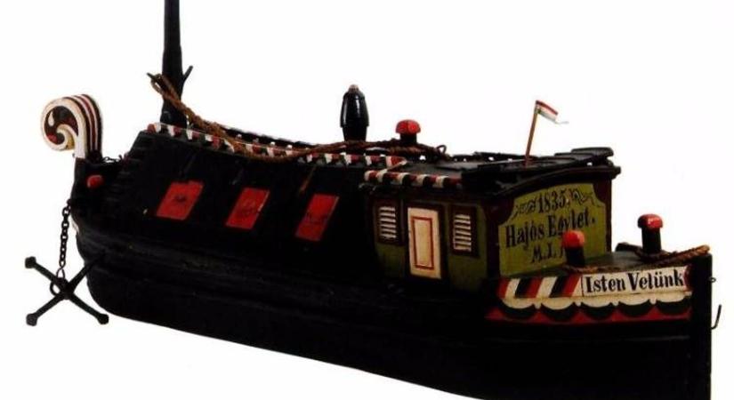 Egy hajó Sopronban, amely városokat és évszázadokat köt össze