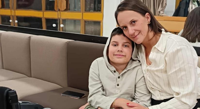 A Hunyadi sztárja csalt mosolyt a súlyos beteg, 9 éves Olivér arcára
