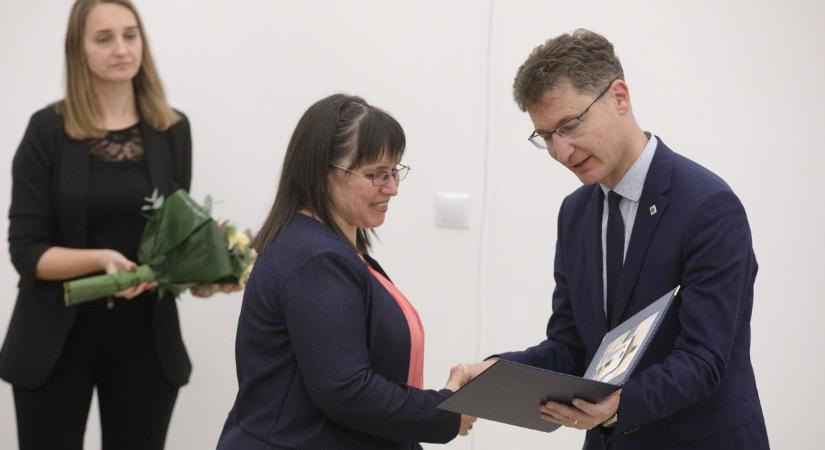 Megbecsülés és pluszjuttatás: így köszöni meg a város a szociális dolgozók áldozatos munkáját