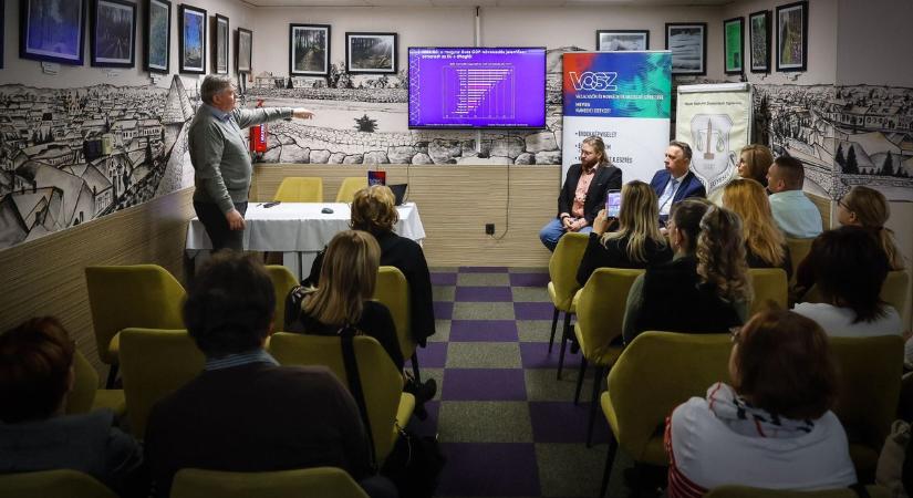Naprakész tudást, innovációs ismereteket adnak át a könyvelőknek Egerben