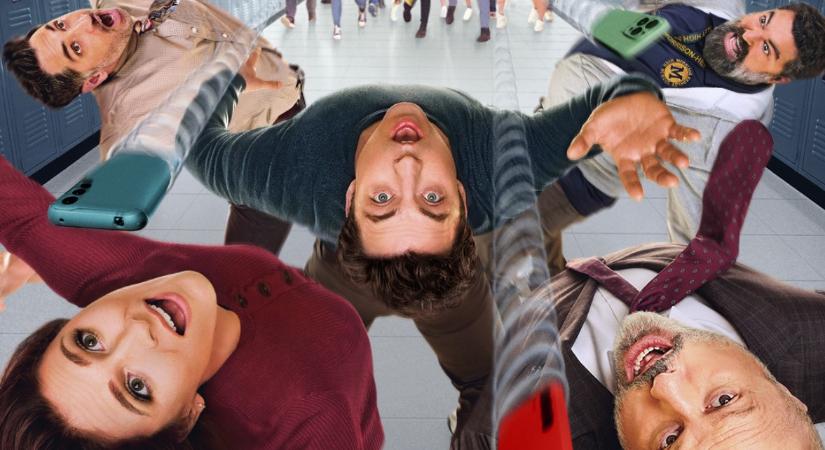 Ennyi volt, 2 évad után elkaszálták a 18-os vígjátéksorozatot, jövő héten a második szezon a streamingóriás katalógusába