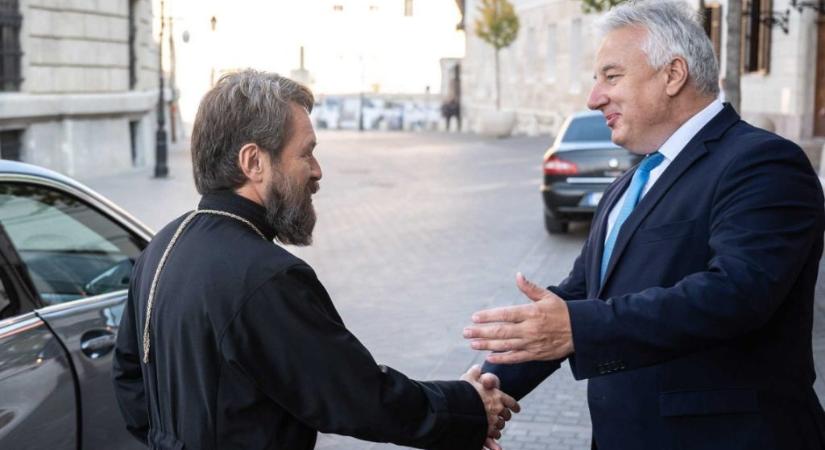 VSquare: megbukott a nemzetbiztonsági átvilágításon Hilarion metropolita, mégis megkapta a magyar állampolgárságot