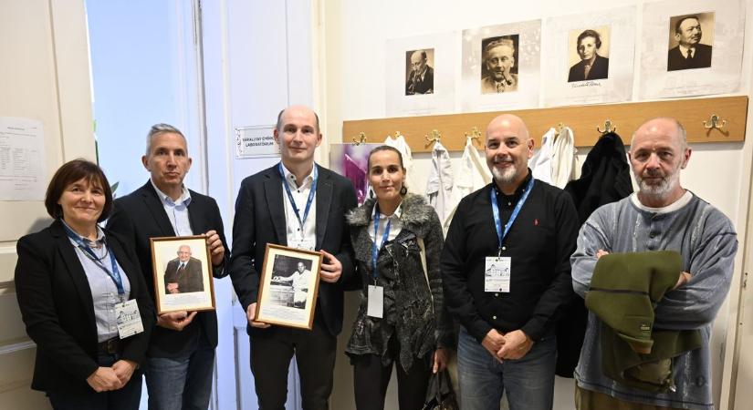 Várallyay Györgyről és fiáról neveztek el laboratóriumot az óvári karon leszármazottaik jelenlétében - galéria