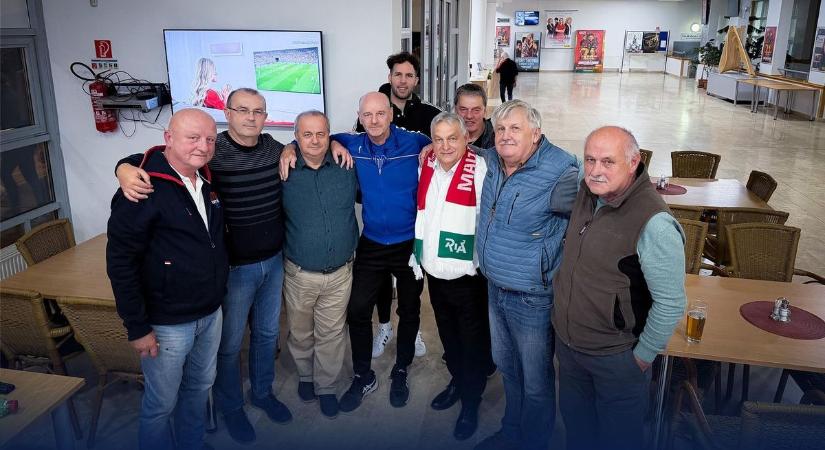 Orbán Viktor a füredi B-középpel szurkolta ki a magyar válogatott győzelmét