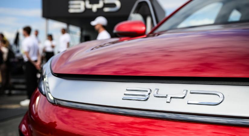 Megduplázhatja exportját a BYD – új világhódító tervet jelentett be a kínai autóóriás!