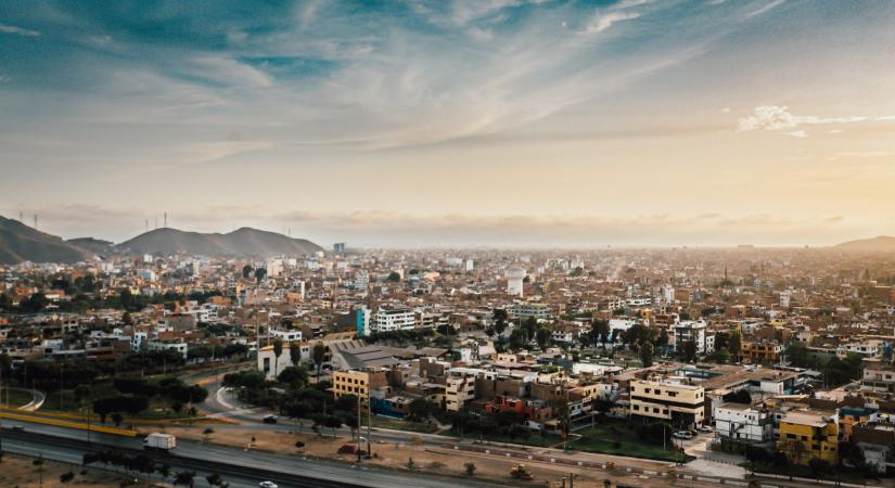 Mondunk három várost, kitalálod, melyik országban találhatók?