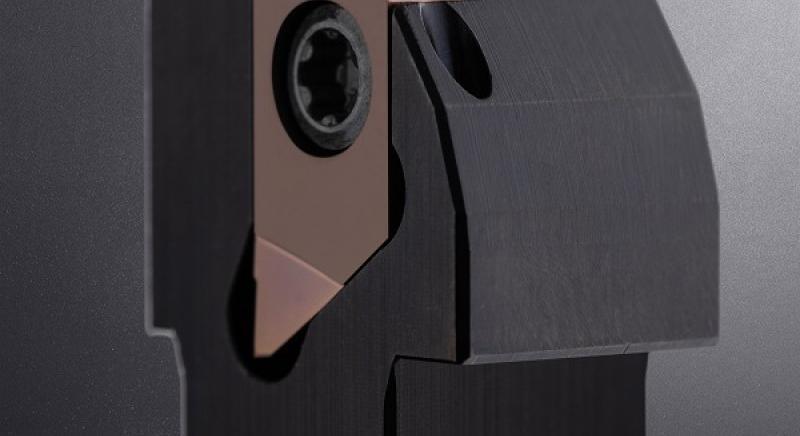 Kiváló forgácskezelés beszúrás és leszúrás során