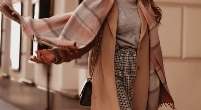 Pulóvertrendek: 5 szín, amire neked is szükséged lesz a gardróbodban idén télen