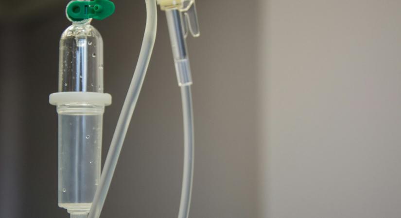 Rémisztő helyzetek a ferihegyi repülőtéren – fél órán belül két géphez riasztották a mentőket