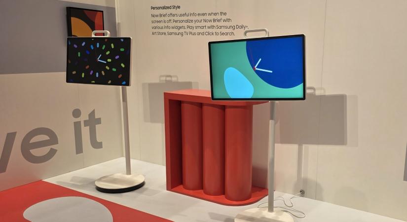 Na végre! Boltokba kerül a gurulós tévé-monitor