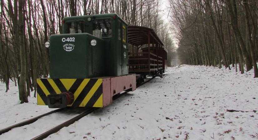 Mikulásjárat a Kaszói Állami Erdei Vasúton 2025
