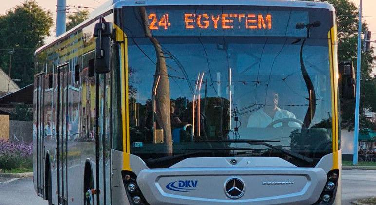 A sok baleset miatt borul a DKV menetrendje