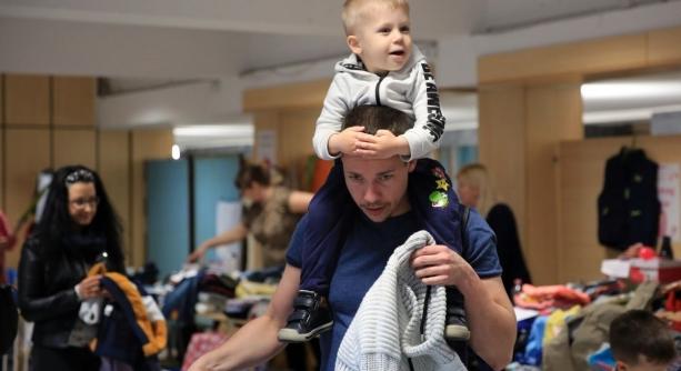 MMK: két sokadalom csalogat