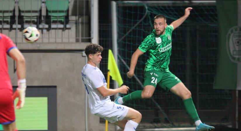 A rutinos védő három évvel meghosszabbította lejáró szerződését