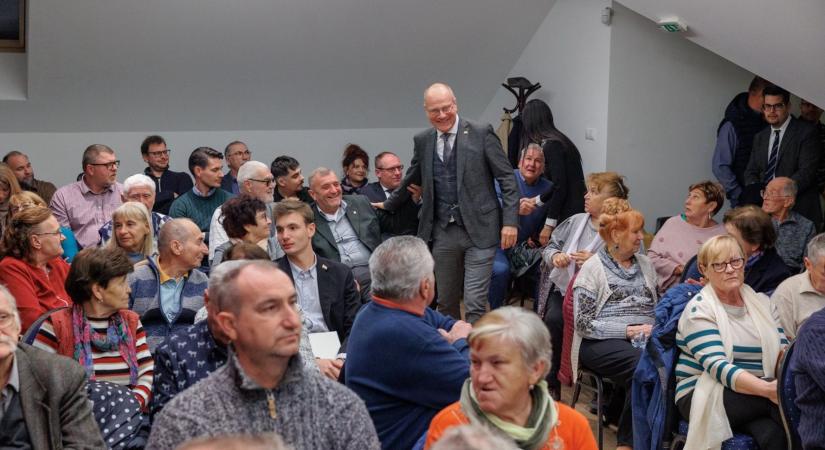 Navracsics Tibor: A Versenyképes járások program az első év sikere után folytatódik