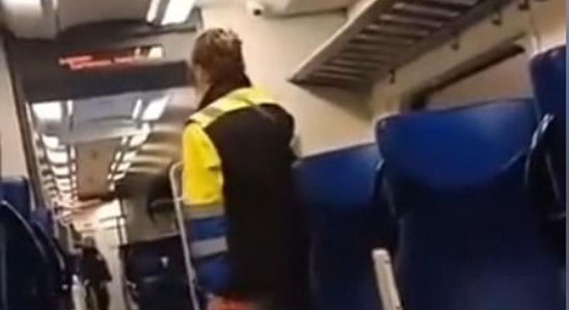 Késsel hadonászott és az ukrán himnuszt énekelte egy nő a vonaton, csúnya pofon lett a vége (VIDEÓ)