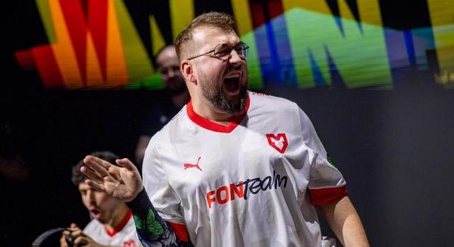 StarLadder Budapest Major legendáinak matricái – galéria