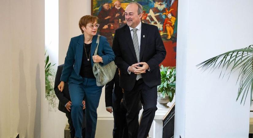 A német nagykövet Szekszárdon járt, és ennek gazdasági hatása is lehet (képgaléria)