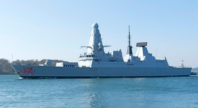 Vizsgálat indult – kamu admirális jelenhetett meg egy fontos megemlékezésen