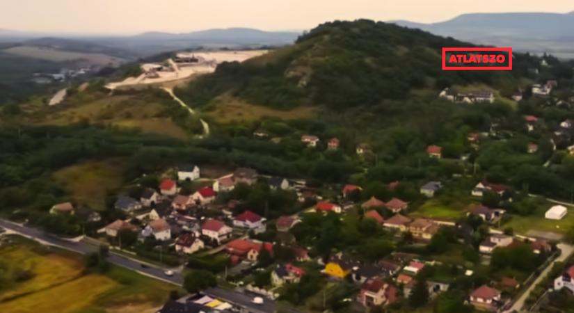 Hiába tiltakoztak a helyiek a por miatt, 2036 végéig működhet a pilisjászfalui bánya