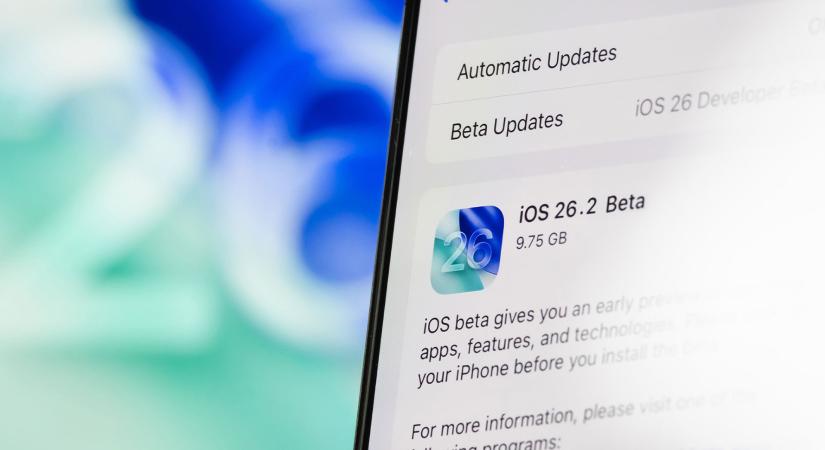 Apró javításokkal és AirDrop-hibával érkezett meg az iOS 26.2 második bétája