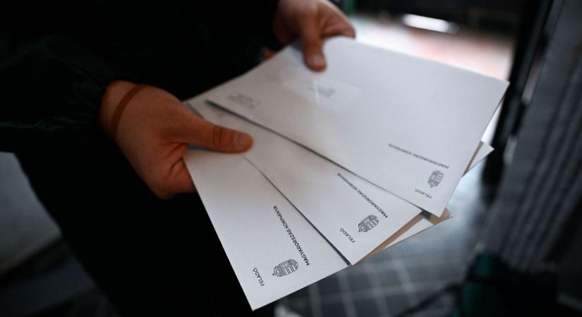 Nagy bejelentést tett az államtitkár: már több mint egy millióan küldték vissza a nemzeti konzultációt