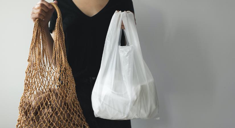 Műanyag zacskó a boltban: használjuk vagy ne? Ez a legnagyobb veszély!