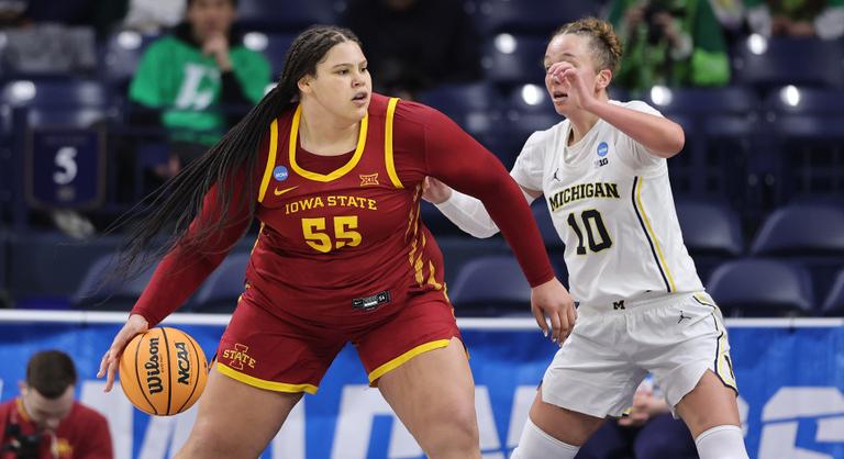 Buldózer a pályán: pingponglabdaként pattognak le a védők a tündéri óriásbébiről