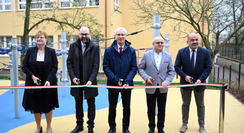 Átadták a Taksony Vezér Német Nemzetiségi Általános Iskola fejlesztéseit