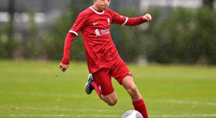 Pisont István szerint ezért van jó esély arra, hogy a Liverpool tehetsége magyar válogatott legyen